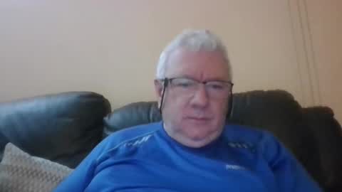Snapshot of springtine chatting on May 2026 12:18:01 AM springtine online show from May 2026 12:18:01 AM