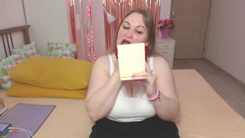  Lily  online show from June 2026 09:21:02 PM