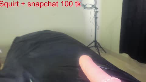  Lizzy online show from December 2024 07:24:01 PM