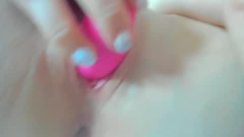 Snapshot of squirttati33 chatting on October 2025 12:23:02 PM Tati online show from October 2025 12:23:02 PM