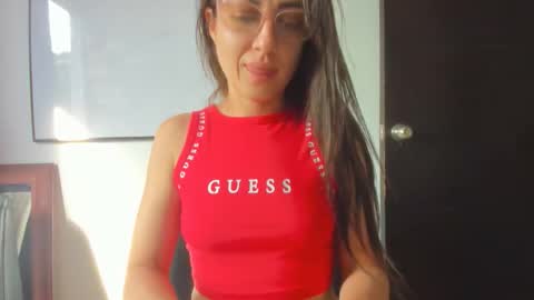 Snapshot of squirttati33 chatting on February 2026 08:49:02 PM Tati online show from February 2026 08:49:02 PM