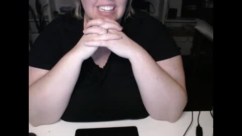 Snapshot of squirtymilfjess chatting on February 2025 02:40:01 AM Messi Jessi online show from February 2025 02:40:01 AM