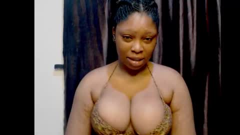 Snapshot of squirtyqueenxx chatting on September 2025 08:16:02 AM gold online show from September 2025 08:16:02 AM