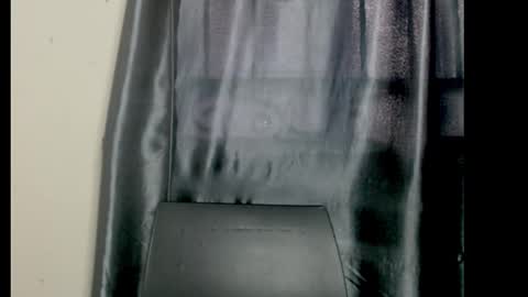 Snapshot of squirtyqueenxx chatting on October 2025 10:47:02 AM gold online show from October 2025 10:47:02 AM