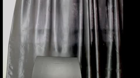 Snapshot of squirtyqueenxx chatting on October 2025 11:11:02 AM gold online show from October 2025 11:11:02 AM