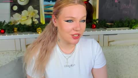 Snapshot of sqwrtg chatting on March 2026 01:23:02 AM sqwrtg online show from March 2026 01:23:02 AM