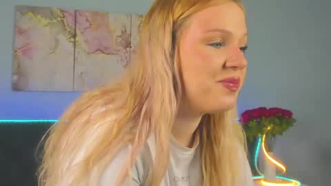 Snapshot of sqwrtg chatting on April 2026 12:52:01 AM sqwrtg online show from April 2026 12:52:01 AM