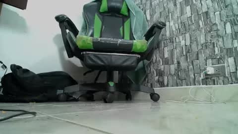 sr master cum its my old account online show from February 2025 01:04:01 AM