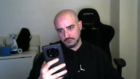 Snapshot of srtramposo chatting on February 2026 05:39:02 PM srtramposo online show from February 2026 05:39:02 PM