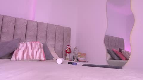 samantha online show from December 2025 07:53:02 PM