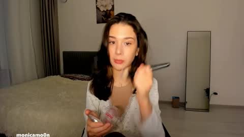 Snapshot of ssash1mii chatting on January 2025 06:09:01 AM Hey guys i miss you so much  online show from January 2025 06:09:01 AM