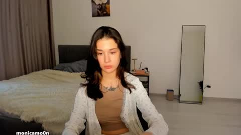 Snapshot of ssash1mii chatting on January 2025 09:13:01 AM Hey guys i miss you so much  online show from January 2025 09:13:01 AM