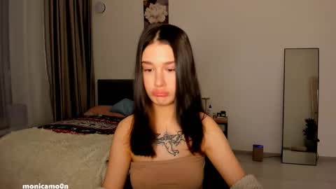 Snapshot of ssash1mii chatting on February 2025 10:32:01 PM Hey guys i miss you so much  online show from February 2025 10:32:01 PM