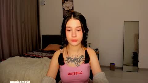 Snapshot of ssash1mii chatting on February 2025 06:35:01 AM Hey guys i miss you so much  online show from February 2025 06:35:01 AM