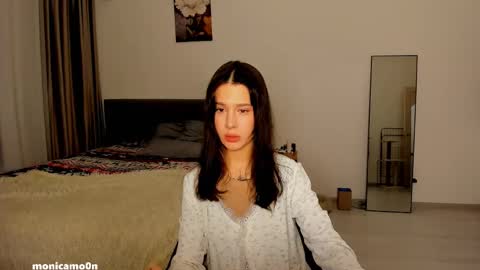 Snapshot of ssash1mii chatting on March 2025 10:05:02 PM Hey guys i miss you so much  online show from March 2025 10:05:02 PM