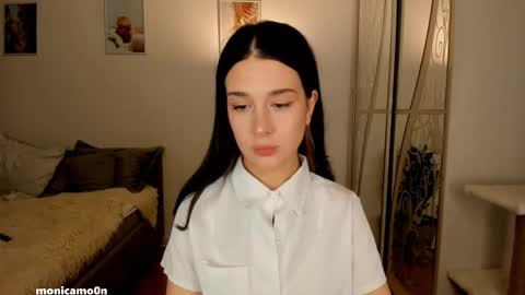 Snapshot of ssash1mii chatting on October 2025 09:54:02 PM Hey guys i miss you so much  online show from October 2025 09:54:02 PM