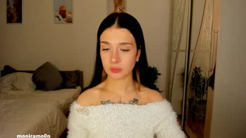 Snapshot of ssash1mii chatting on October 2025 09:04:02 PM Hey guys i miss you so much  online show from October 2025 09:04:02 PM