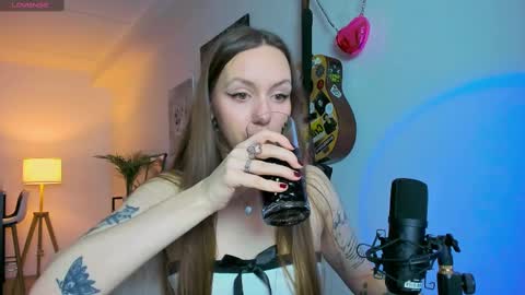 Snapshot of sshawty chatting on February 2025 02:54:02 PM Anni if Im offline for a long time Im depressed feel free to support me offline online show from February 2025 02:54:02 PM