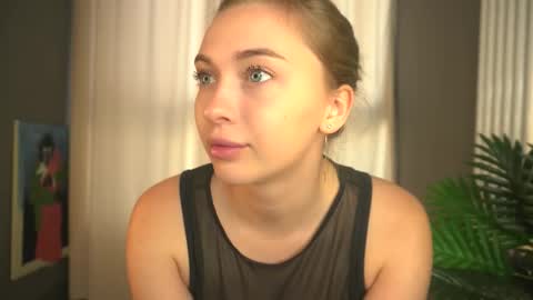 Kate online show from September 2025 04:25:01 AM