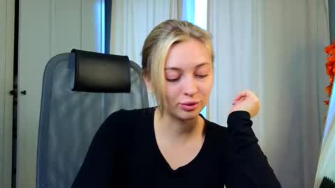 Kate online show from November 2025 10:15:02 AM