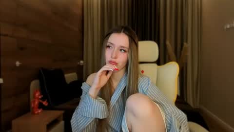 Snapshot of ssurf_time chatting on July 2026 07:31:01 PM Chloe online show from July 2026 07:31:01 PM