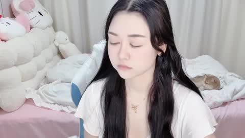 Snapshot of ssweet_aurora chatting on April 2026 08:17:01 PM Aurora online show from April 2026 08:17:01 PM