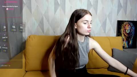 Stacey GMT5 Mo Tu We Th Fr Sa 3am -10am online show from December 2024 04:34:02 AM