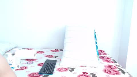 Snapshot of stacey_taylor7 chatting on February 2026 01:06:01 PM stacey_taylor7 online show from February 2026 01:06:01 PM