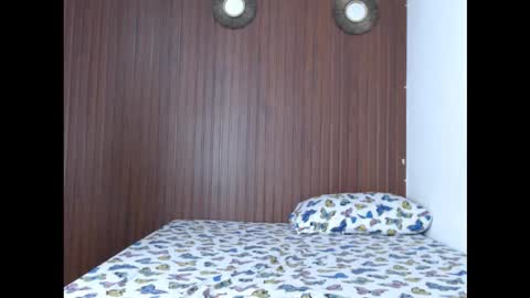 staceythekat online show from December 2025 02:06:02 AM