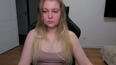 Stacy  online show from September 2025 04:18:01 PM