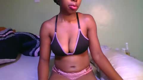 stacy_queenl online show from December 2025 12:18:02 AM