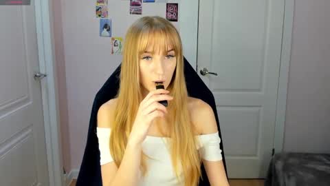 Snapshot of stacy_riiver chatting on December 2024 08:11:02 AM Stacy Mon Tue Wed Thu Fri Sun GMT GMT 3 1000am - 0400pm  online show from December 2024 08:11:02 AM