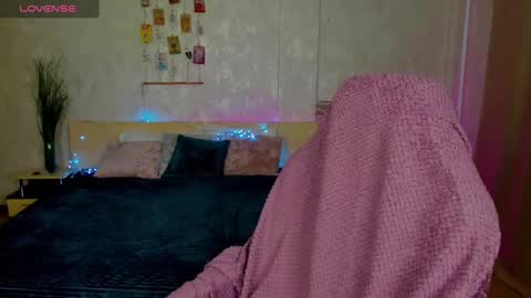 Snapshot of stacy_riiver chatting on February 2025 02:24:01 PM Stacy Mon Tue Wed Thu Fri Sun GMT GMT 3 1000am - 0400pm  online show from February 2025 02:24:01 PM