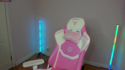 Snapshot of stacy_riiver chatting on February 2025 11:27:02 AM Stacy Mon Tue Wed Thu Fri Sun GMT GMT 3 1000am - 0400pm  online show from February 2025 11:27:02 AM