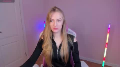 Snapshot of stacy_riiver chatting on February 2025 08:09:02 AM Stacy Mon Tue Wed Thu Fri Sun GMT GMT 3 1000am - 0400pm  online show from February 2025 08:09:02 AM