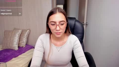 Snapshot of stacyconner chatting on September 2025 08:10:01 PM Stacy Conner online show from September 2025 08:10:01 PM