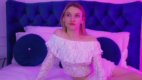 Snapshot of stacyevancesss chatting on March 2026 06:38:02 PM StacyEvances online show from March 2026 06:38:02 PM