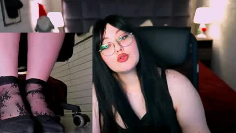 Snapshot of stacyjensen chatting on May 2026 04:13:02 PM Stasey online show from May 2026 04:13:02 PM