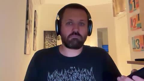 Snapshot of stadtneurotiker chatting on October 2025 06:10:01 PM Peter online show from October 2025 06:10:01 PM