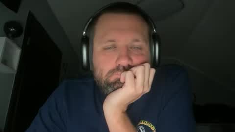 Snapshot of stadtneurotiker chatting on January 2026 09:09:01 PM Peter online show from January 2026 09:09:01 PM