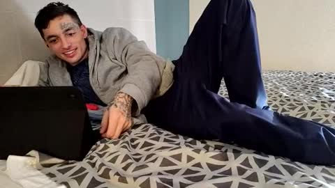 Snapshot of staightupdownbad chatting on November 2025 08:29:02 PM Straightupdownbad online show from November 2025 08:29:02 PM