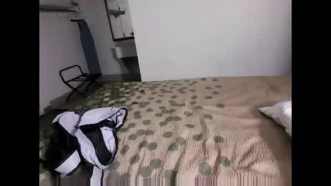 Snapshot of staightupdownbad chatting on December 2025 01:02:01 AM Straightupdownbad online show from December 2025 01:02:01 AM