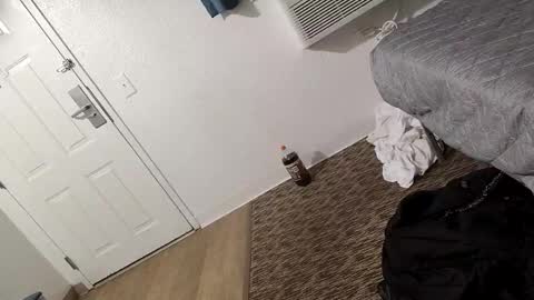 Snapshot of staightupdownbad chatting on February 2026 06:32:02 AM Straightupdownbad online show from February 2026 06:32:02 AM