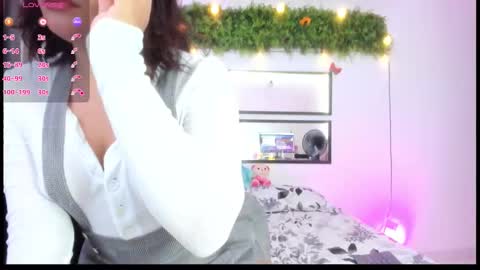 Snapshot of star_darling chatting on March 2026 12:21:02 PM S T A R online show from March 2026 12:21:02 PM