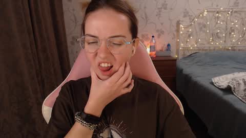 Alice online show from December 2024 06:01:02 PM