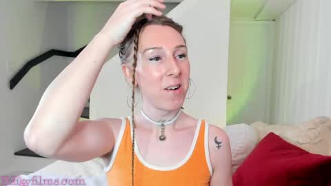 Snapshot of starduvall chatting on April 2026 10:55:01 PM Star Deluge online show from April 2026 10:55:01 PM