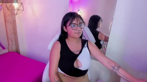 Snapshot of starfayer chatting on April 2026 07:52:01 PM Start online show from April 2026 07:52:01 PM