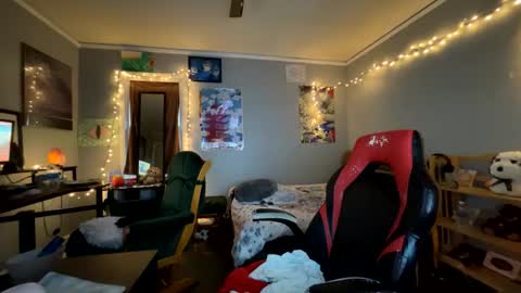 Snapshot of starlight09102 chatting on December 2024 05:48:01 PM Starlight online show from December 2024 05:48:01 PM