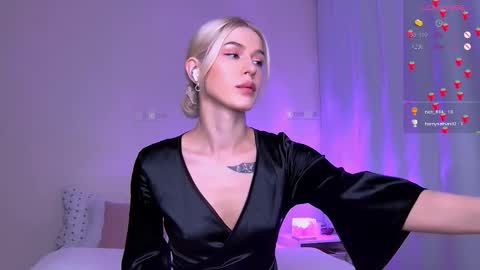 Snapshot of starlightstacey chatting on September 2025 01:28:01 AM Stacey online show from September 2025 01:28:01 AM