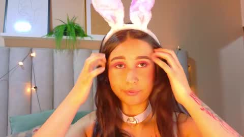 M O O N  online show from April 2026 03:07:02 AM